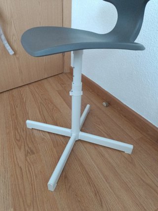 Silla de escritorio infantil gris
