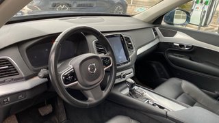 VOLVO 692 D4 Momentum 7 asientos