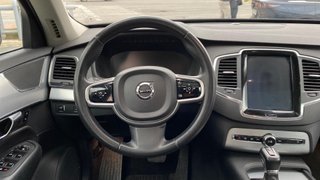 VOLVO 692 D4 Momentum 7 asientos