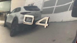 VOLVO 692 D4 Momentum 7 asientos