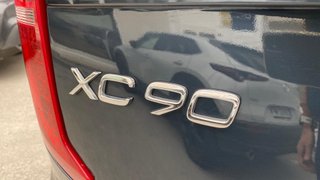 VOLVO 692 D4 Momentum 7 asientos