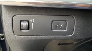 VOLVO 692 D4 Momentum 7 asientos