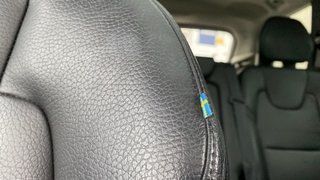 VOLVO 692 D4 Momentum 7 asientos