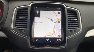 VOLVO 692 D4 Momentum 7 asientos