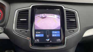 VOLVO 692 D4 Momentum 7 asientos