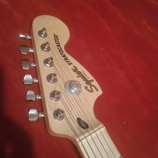 Fender Squier Stratocaster con Noiseless