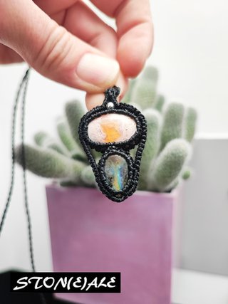 ciondolo in macrame con labradorite ed opale