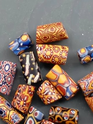 Lote 16 cuentas africanas antiguas