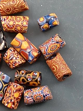 Lote 16 cuentas africanas antiguas