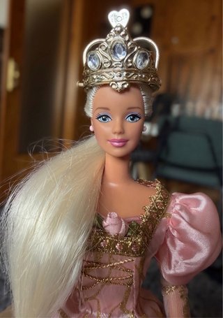 Barbie Princesa Rapunzel Corona Rosa