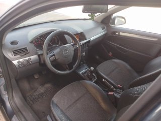 Opel Astra 2010