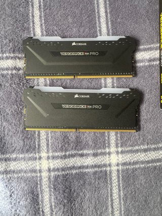 Corsair Vengeance RGB Pro DDR4 16GB (2x8GB) 3200MH