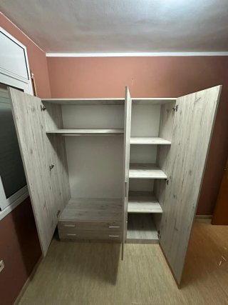 Armario moderno beige y gris