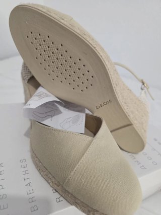 Cuñas Geox Beige Mujer