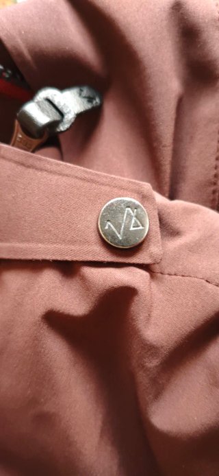 Chaqueta TWENTYFOUR impermeable marrón