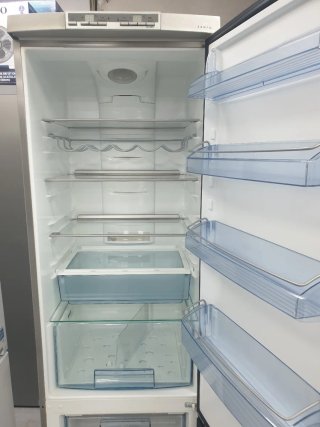 Nevera combi 2m x 60cm marca AEG