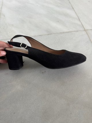Zapatos tacón bajo negros