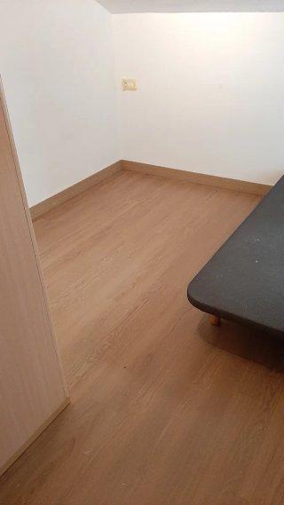 Servicio de montaje de suelo Puertas armario y coc