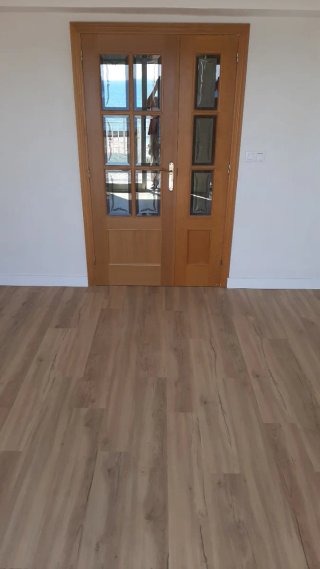 Servicio de montaje de suelo Puertas armario y coc