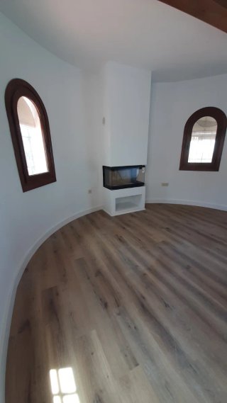 Servicio de montaje de suelo Puertas armario y coc