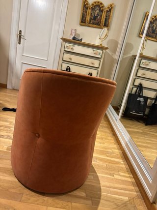 Sillón de terciopelo naranja