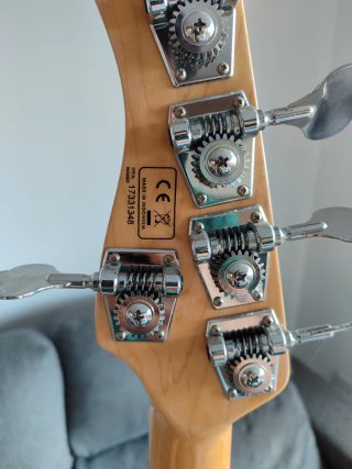 Sire Marcus Miller V7 Bajo 5 cuerdas