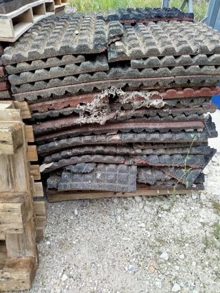 Losetas de caucho 50x50 usadas. A recoger en Lorca