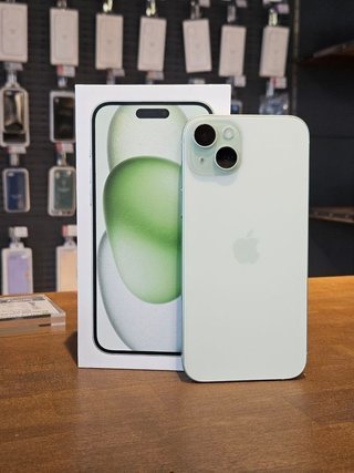 IPHONE 15 PLUS 256GB VERDE 96% BATERÍA - 91 CICLOS
