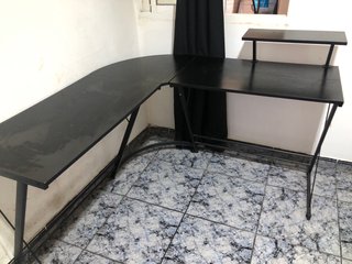 Escritorio de esquina negro