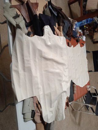 Piel Vaquetilla Genuine color Beige 20€.