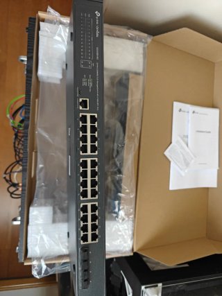 Switch TP-Link Omada SG3428X-M2 24x2.5G 4xSFP+