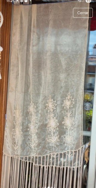 Chal bordado con flecos, lentejuelas made in India