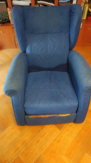 Sofá cama y 2 sillones
