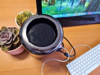 • Apple Mac Pro 64GB RAM • SSD NVMe 1TB • SEQUOIA