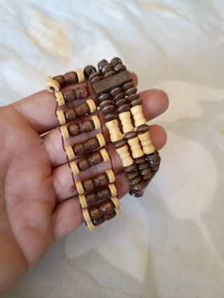 Pulseras de madera