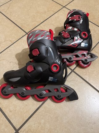 Pattini roller Oxelo neri e rossi