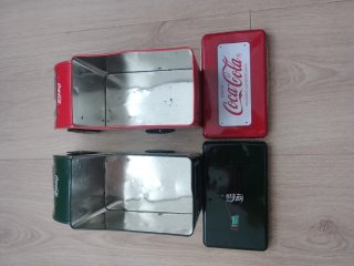 2 Camioncini Coca-Cola Natalizi in Metallo