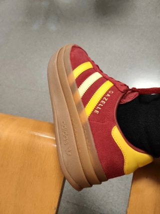Adidas Zapatillas Rojas y Amarillas