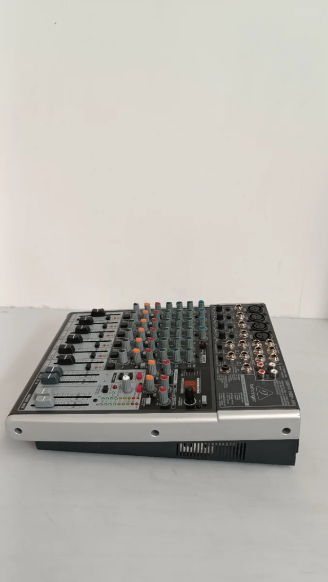 Behringer Xenyx X1204USB W23Y8870