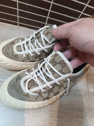 Sneakers Gucci Beige e Marrone
