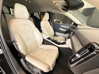 Volvo XC40 2021