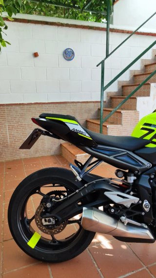 Triumph Street Triple 765 R