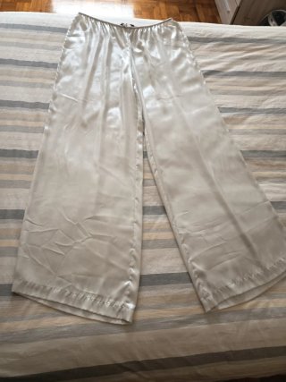 Pantalones blancos anchos
