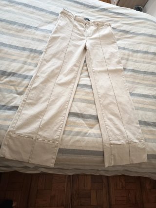 Pantalones blancos anchos