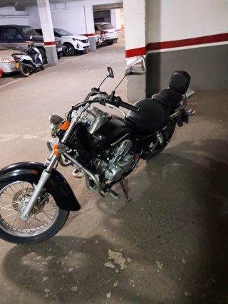 Honda Shadow 125 Negra
