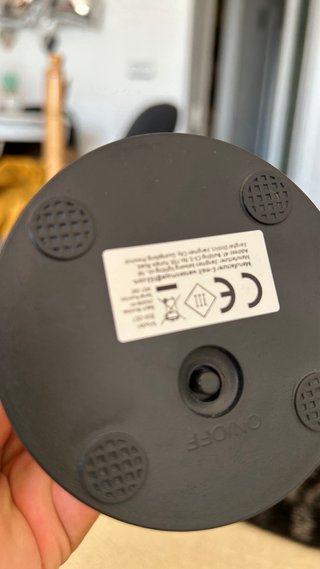 Lámpara LED dorada recargable