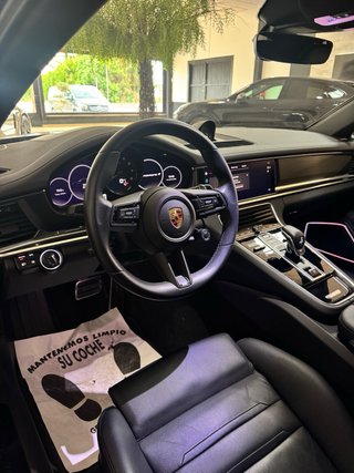 Porsche Panamera 2023