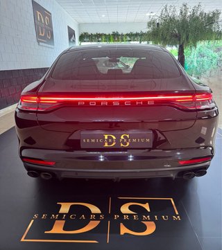 Porsche Panamera 2023