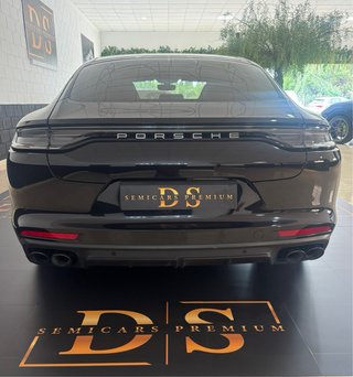 Porsche Panamera 2023