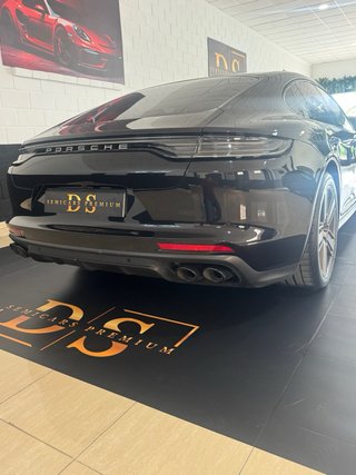 Porsche Panamera 2023